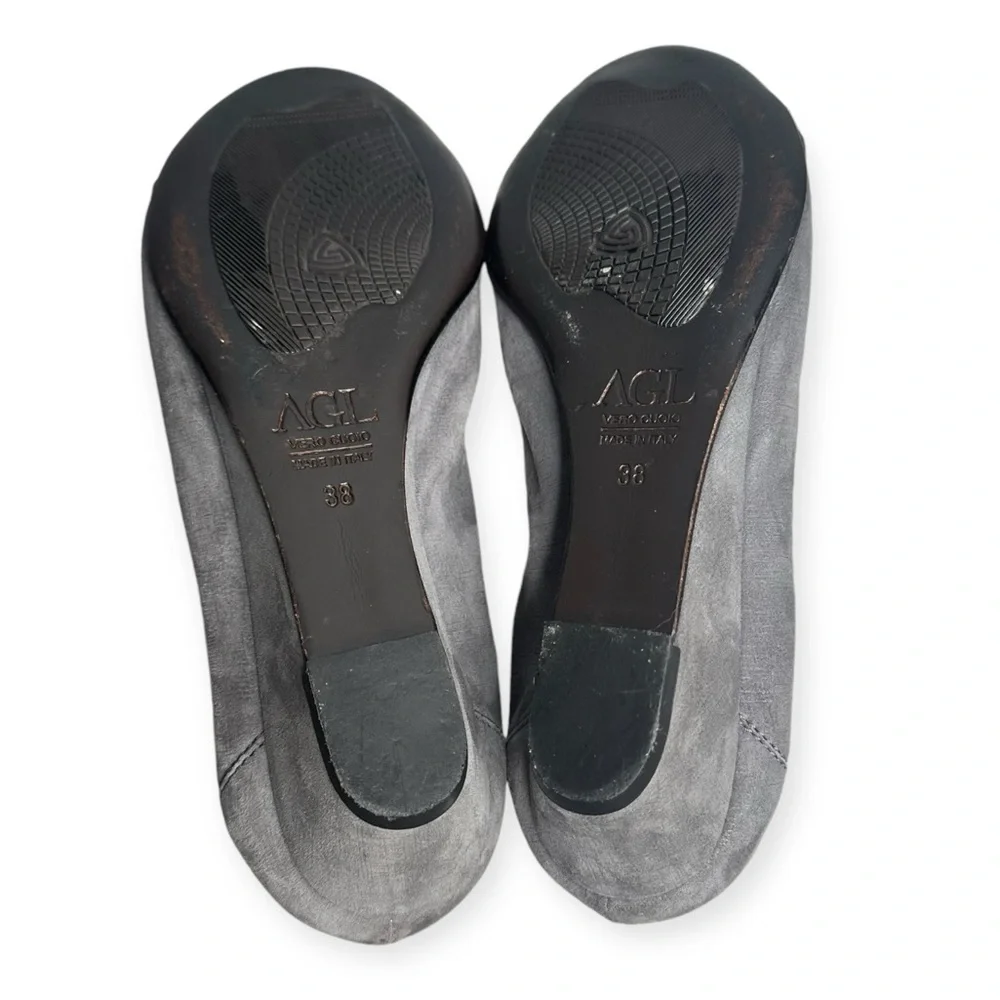 AGL Attilio Giusti Leombruni Slate Wedge Pump Size 38 US 8